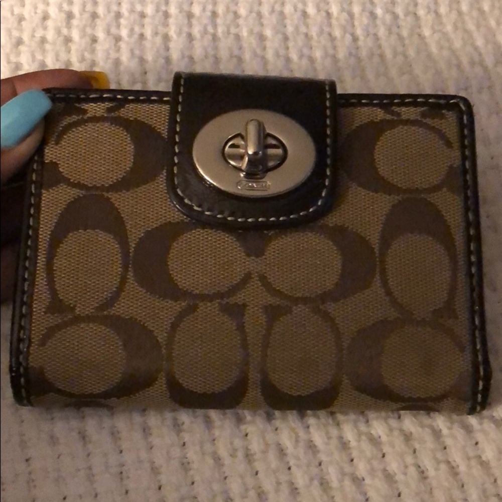 Coach Wallet - Picture 4 of 5